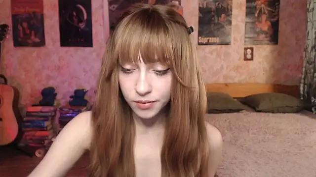 Snapshot of Friendly_Ellie chatting on February 2026 11:24:02 PM Friendly Ellie online show from February 2026 11:24:02 PM