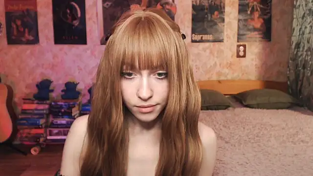 Snapshot of Friendly_Ellie chatting on October 2025 11:15:02 PM Friendly Ellie online show from October 2025 11:15:02 PM