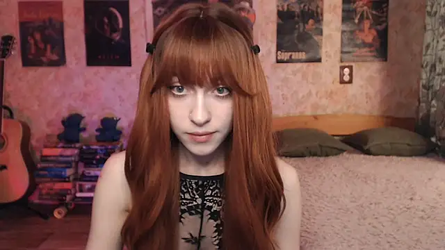 Snapshot of Friendly_Ellie chatting on September 2025 11:18:02 PM Friendly Ellie online show from September 2025 11:18:02 PM