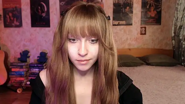 Friendly Ellie online show from May 2026 12:20:02 AM