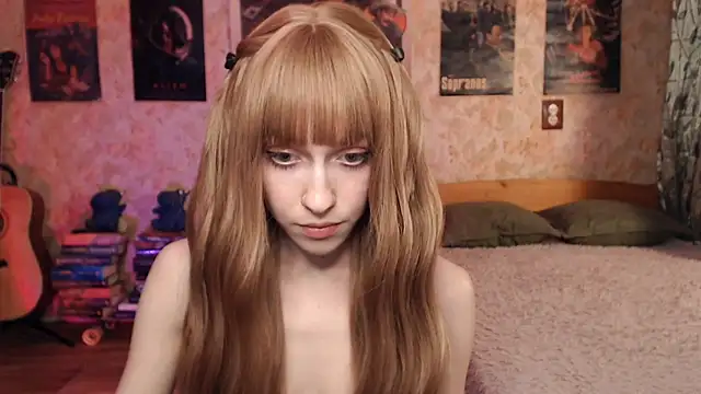 Snapshot of Friendly_Ellie chatting on December 2025 01:10:02 PM Friendly Ellie online show from December 2025 01:10:02 PM