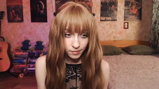 Snapshot of Friendly_Ellie chatting on October 2025 01:21:01 PM Friendly Ellie online show from October 2025 01:21:01 PM