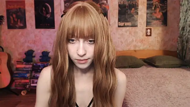 Snapshot of Friendly_Ellie chatting on October 2025 11:14:02 PM Friendly Ellie online show from October 2025 11:14:02 PM