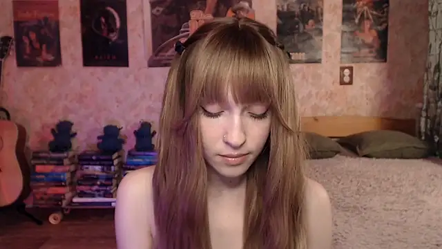Friendly Ellie online show from April 2026 12:28:02 PM