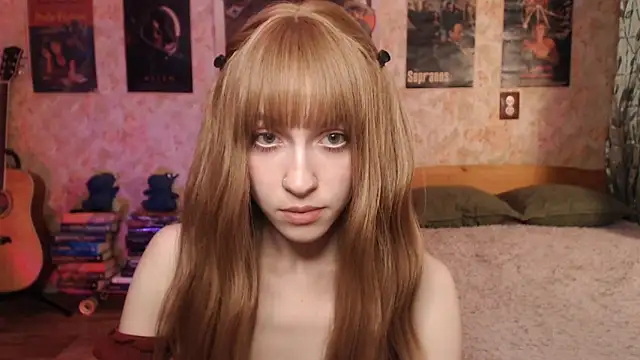 Snapshot of Friendly_Ellie chatting on December 2025 11:20:01 PM Friendly Ellie online show from December 2025 11:20:01 PM