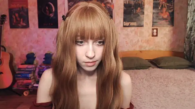 Snapshot of Friendly_Ellie chatting on November 2025 12:14:01 AM Friendly Ellie online show from November 2025 12:14:01 AM