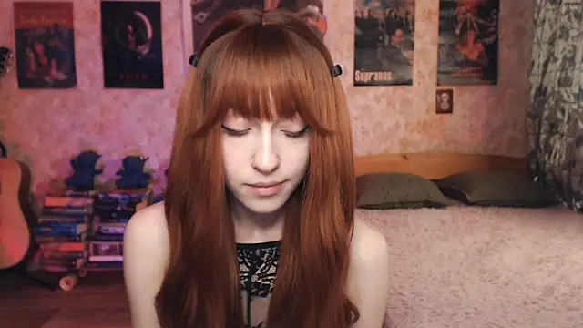 Snapshot of Friendly_Ellie chatting on September 2025 01:48:01 AM Friendly Ellie online show from September 2025 01:48:01 AM