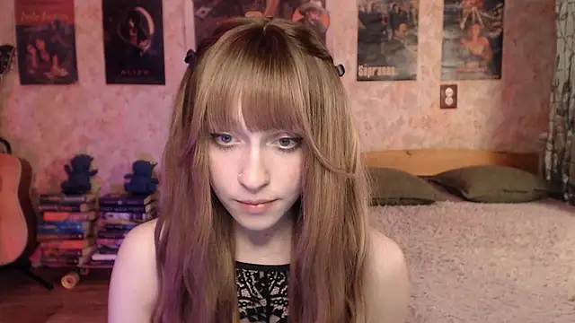 Friendly Ellie online show from April 2026 01:18:02 PM