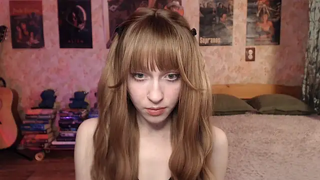 Snapshot of Friendly_Ellie chatting on February 2026 01:11:01 PM Friendly Ellie online show from February 2026 01:11:01 PM