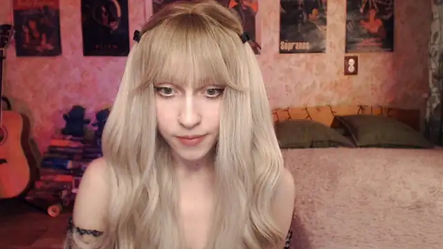 Snapshot of Friendly_Ellie chatting on March 2025 12:17:02 PM Friendly Ellie online show from March 2025 12:17:02 PM