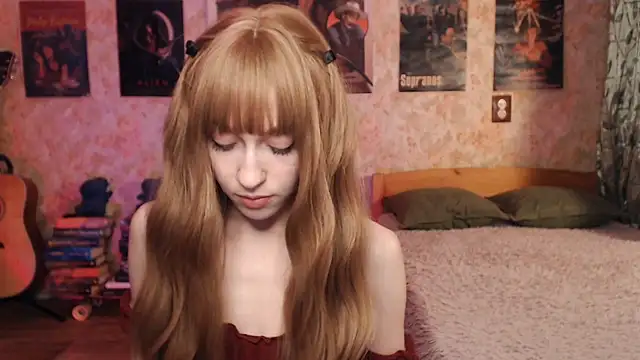 Snapshot of Friendly_Ellie chatting on November 2025 11:16:01 PM Friendly Ellie online show from November 2025 11:16:01 PM