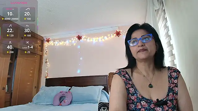 ISABEEL SOFIA01 online show from March 2026 01:03:02 PM