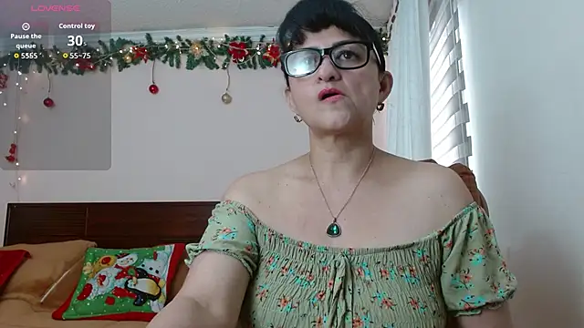 Snapshot of ISABEEL_SOFIA01 chatting on November 2025 06:08:01 PM ISABEEL SOFIA01 online show from November 2025 06:08:01 PM