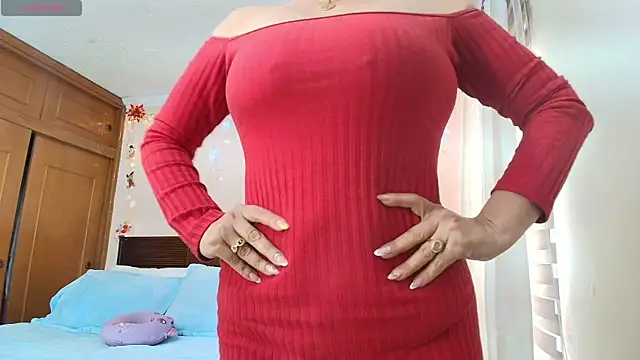 ISABEEL SOFIA01 online show from May 2026 06:20:01 PM