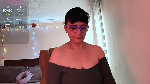 ISABEEL SOFIA01 online show from March 2026 01:30:01 PM