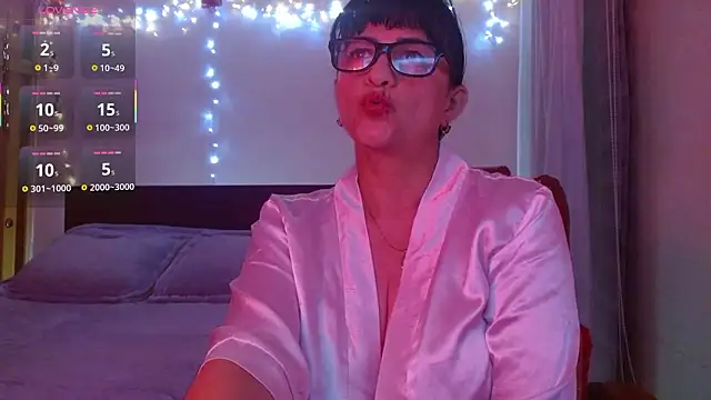 Snapshot of ISABEEL_SOFIA01 chatting on February 2026 09:29:02 AM ISABEEL SOFIA01 online show from February 2026 09:29:02 AM