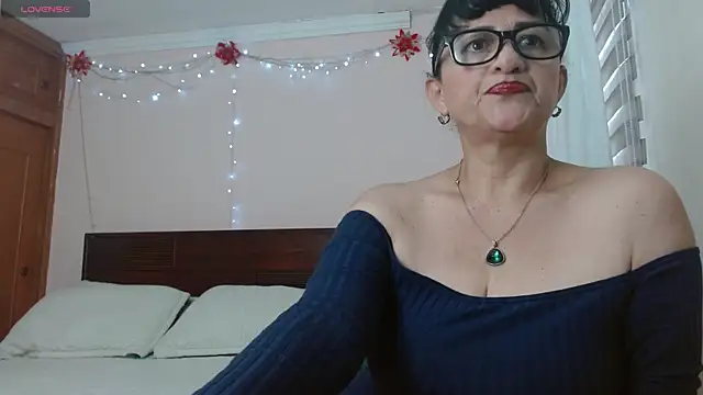 Snapshot of ISABEEL_SOFIA01 chatting on January 2026 12:20:01 PM ISABEEL SOFIA01 online show from January 2026 12:20:01 PM