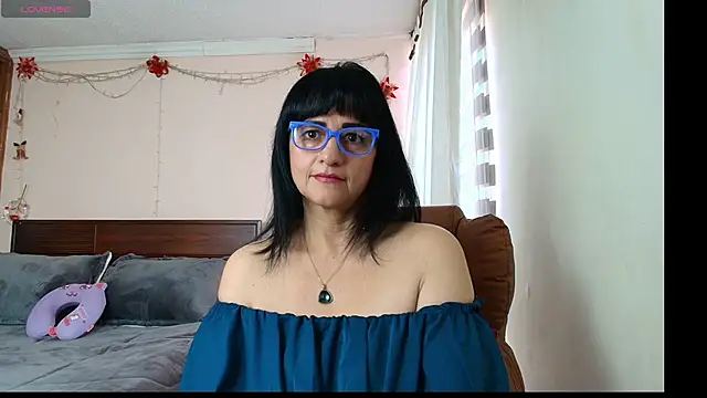 ISABEEL SOFIA01 online show from April 2026 05:09:01 PM