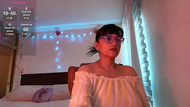 Snapshot of ISABEEL_SOFIA01 chatting on February 2026 02:39:01 PM ISABEEL SOFIA01 online show from February 2026 02:39:01 PM