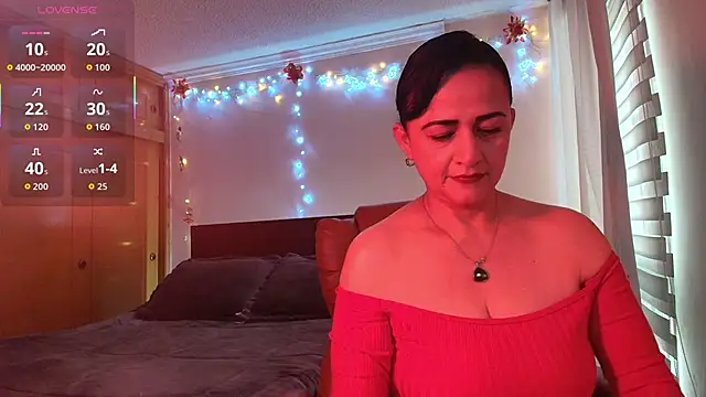 ISABEEL SOFIA01 online show from March 2026 12:00:02 PM