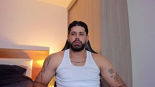 Justyn Torres online show from March 2025 09:18:02 PM