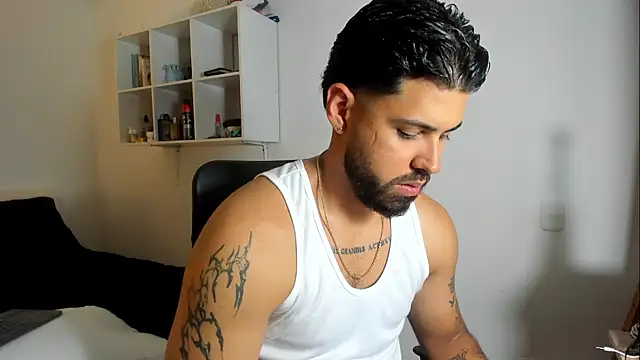 Justyn Torres online show from March 2026 12:01:02 PM