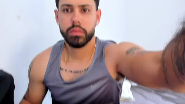 Justyn Torres online show from October 2025 01:43:01 PM