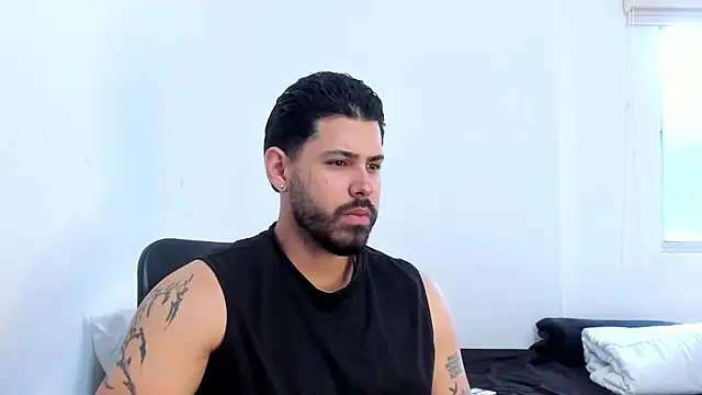 Justyn Torres online show from November 2025 11:54:02 AM