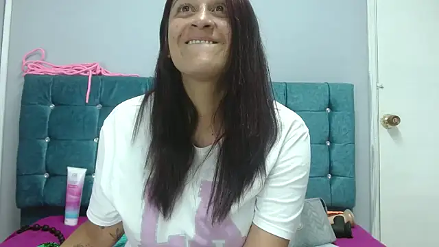valentinaricothx online show from March 2025 06:23:01 PM