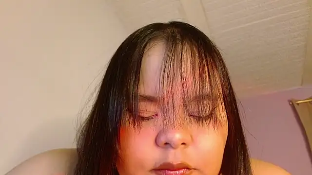 Snapshot of sexychubby___ chatting on May 2026 09:07:02 PM sexychubby online show from May 2026 09:07:02 PM
