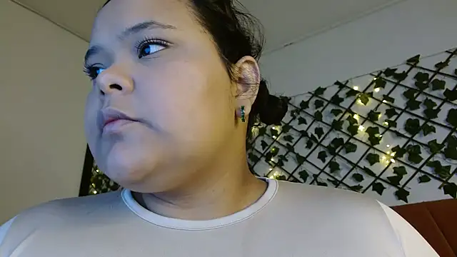 sexychubby    online show from March 2025 02:42:02 AM