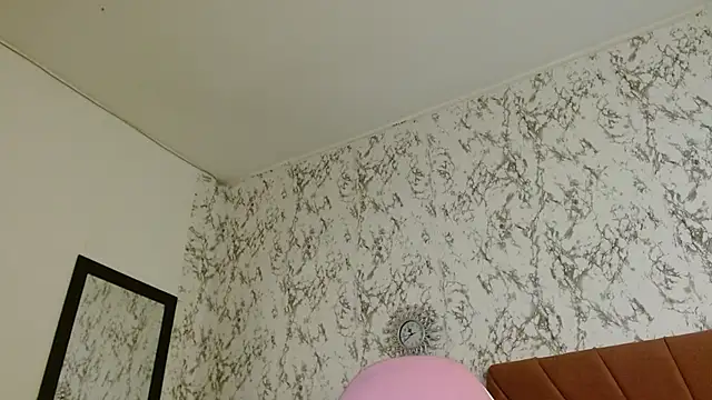 sexychubby    online show from November 2025 03:10:02 AM