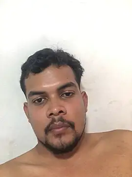 Snapshot of ElsecretodeBruno chatting on March 2025 03:58:02 PM ElsecretodeBruno online show from March 2025 03:58:02 PM