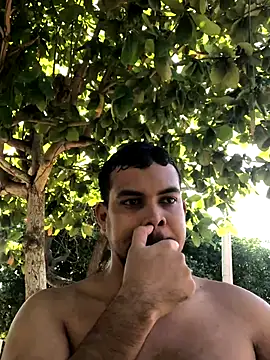 ElsecretodeBruno online show from November 2025 07:14:01 PM