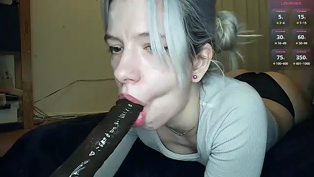 Snapshot of cruellagoth666 chatting on June 2026 12:49:01 AM cruellagoth666 online show from June 2026 12:49:01 AM