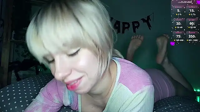 Snapshot of cruellagoth666 chatting on December 2024 03:42:02 PM cruellagoth666 online show from December 2024 03:42:02 PM