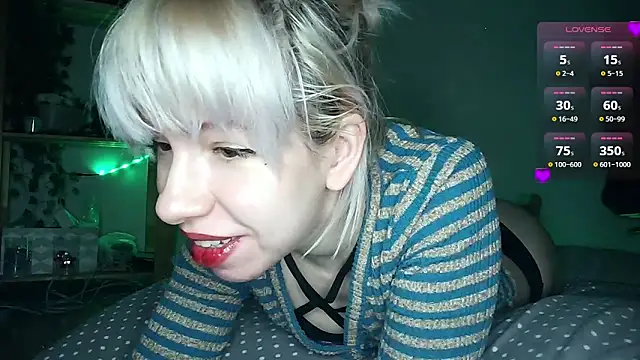 Snapshot of cruellagoth666 chatting on February 2025 07:23:01 PM cruellagoth666 online show from February 2025 07:23:01 PM