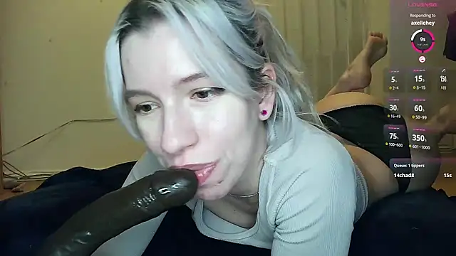 Snapshot of cruellagoth666 chatting on June 2026 01:44:01 AM cruellagoth666 online show from June 2026 01:44:01 AM