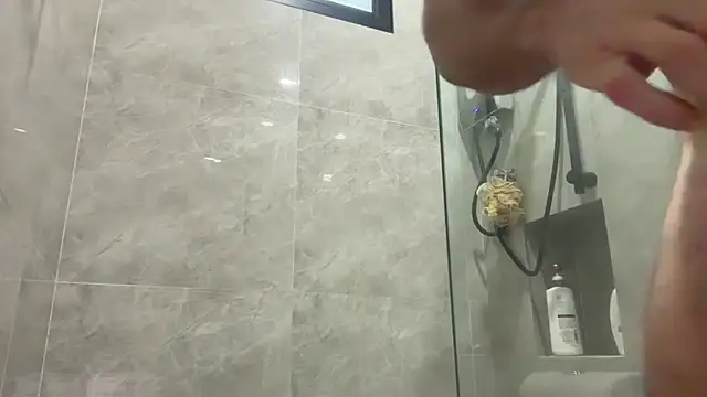 lukegunn online show from April 2026 11:17:02 PM