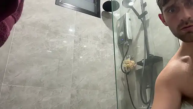 lukegunn online show from April 2026 10:46:01 PM