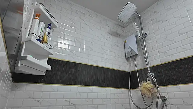 lukegunn online show from September 2025 10:27:01 PM