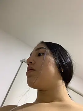 Snapshot of Amandanauty chatting on October 2025 05:27:02 AM Amandanauty online show from October 2025 05:27:02 AM