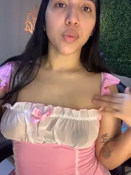 Snapshot of Amandanauty chatting on November 2025 07:28:02 PM Amandanauty online show from November 2025 07:28:02 PM