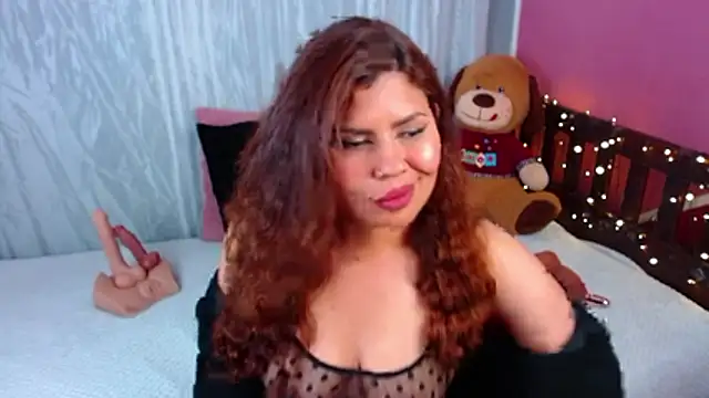 Queenamazon1 online show from June 2026 09:15:01 PM