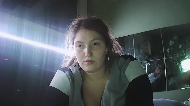 Snapshot of Angelk43 chatting on May 2026 05:26:02 AM Angelk43 online show from May 2026 05:26:02 AM