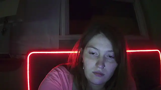 Snapshot of Angelk43 chatting on May 2026 06:44:02 AM Angelk43 online show from May 2026 06:44:02 AM