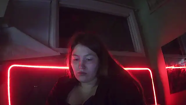 Snapshot of Angelk43 chatting on May 2026 06:51:02 AM Angelk43 online show from May 2026 06:51:02 AM