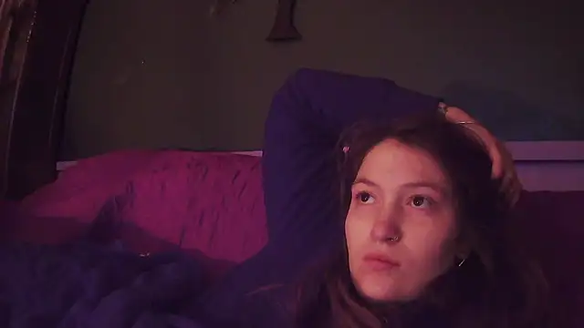 Snapshot of Angelk43 chatting on February 2026 08:34:01 AM Angelk43 online show from February 2026 08:34:01 AM