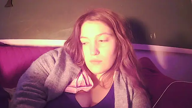 Snapshot of Angelk43 chatting on December 2025 06:49:02 AM Angelk43 online show from December 2025 06:49:02 AM