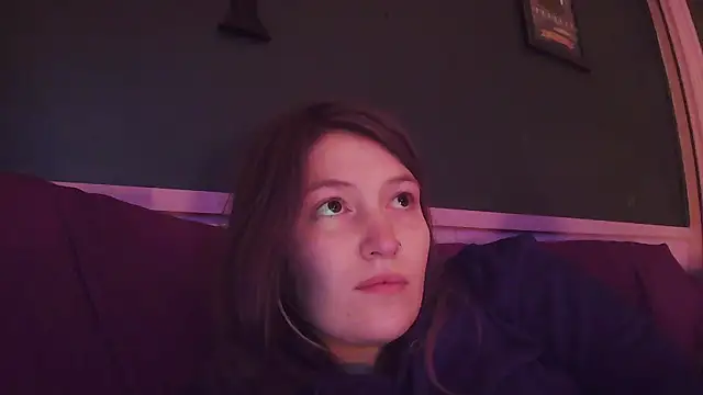 Snapshot of Angelk43 chatting on February 2026 07:38:01 AM Angelk43 online show from February 2026 07:38:01 AM